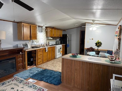 342 Stonehedge Ct, Johnstown, PA 15904 - photo 4