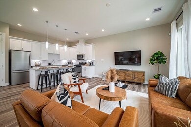 2012 Linder St, Houston, TX 77026 - photo 4