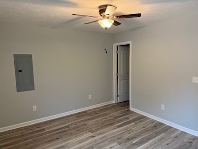 419 W Waggoner St, Tullahoma, TN 37388 - photo 7