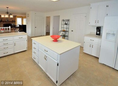 4606 Quartz Rock Ct, Chantilly, VA 20151 - photo 4