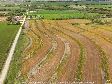 7404 SW Davis Rd unit Tract 4 & 1C Combinn, Auburn, KS 66402 - photo 6