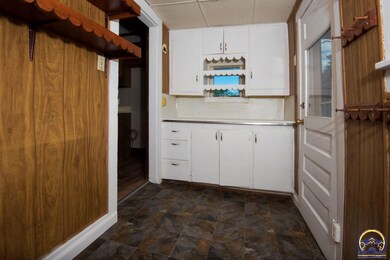 208 E 1st St, Hoyt, KS 66440 - photo 7