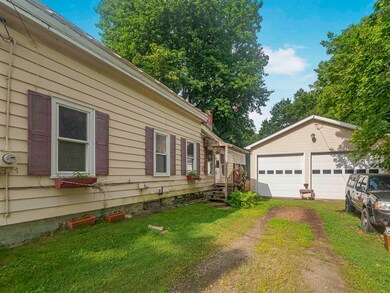 39 Forest St, Rutland, VT 05701 - photo 2