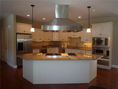 Gourmet kitchen to die for!