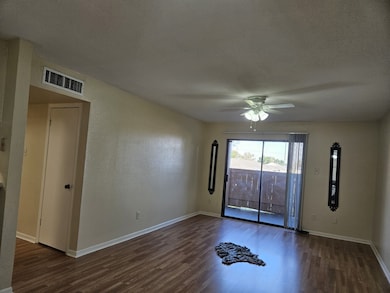 8433 Hearth Dr unit 38, Houston, TX 77054 - photo 4