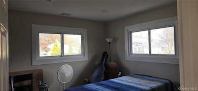 19 Kent Dr, Shirley, NY 11967 - photo 7