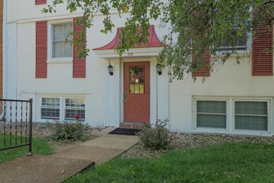 714 Garland Cir B-102