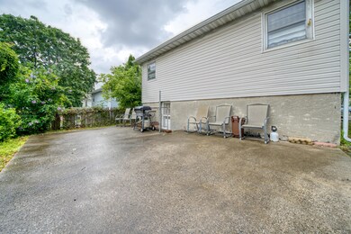 314 Dickie Ave, Staten Island, NY 10314 - photo 7