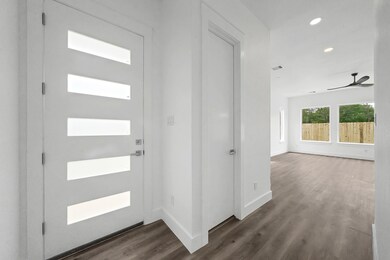 4816 Creekmont Dr, Houston, TX 77091 - photo 6