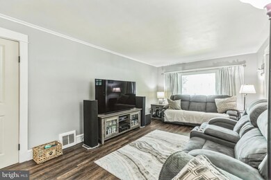 233 Cedarcroft Ave, Audubon, NJ 08106 - photo 5