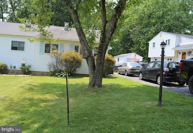 2962 Thunderhead Rd, Abington, PA 19001 - photo 2