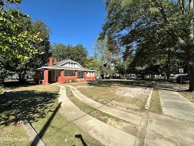 330 Mcrae St, Laurinburg, NC 28352 - photo 2