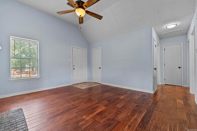 2300 Tyler St, Conway, AR 72034 - photo 5