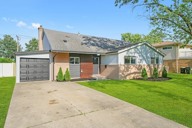 49 Stacy Ct, Glenview, IL 60025 - photo 2