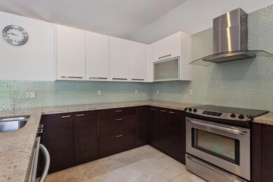 10745 NW 70th St, Doral, FL 33178 - photo 6