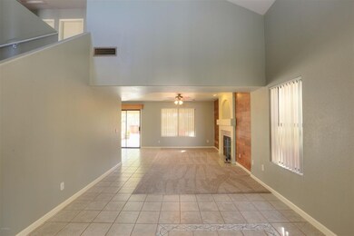 2027 E ROBIN LN