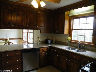 Kitchen - has new granite counter & stainless stee