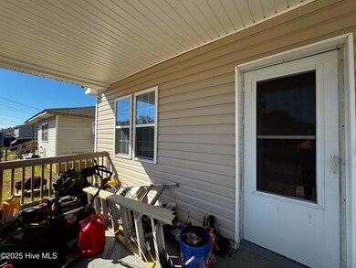 309 N 13th St, Morehead City, NC 28557 - photo 4