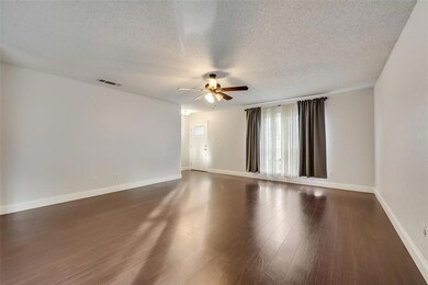 2905 Woodbridge Dr, Bedford, TX 76021 - photo 6