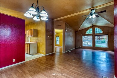 17146 Snowbell Ct SE, Yelm, WA 98597 - photo 4