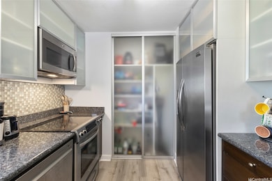 Sky Tower unit 401, Honolulu, HI 96822 - photo 5