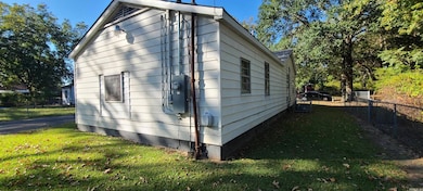 2104 W 21st Ave, Pine Bluff, AR 71603 - photo 3