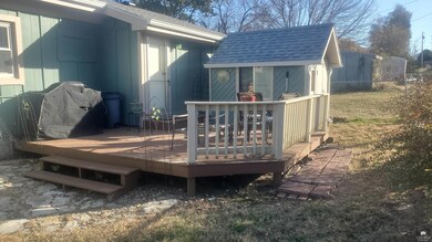 827 Peggy St, Junction City, KS 66441 - photo 5