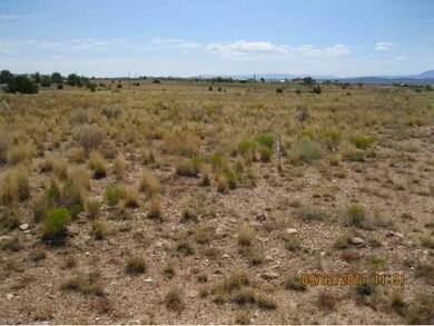 275 W Eleanor Rd, Paulden, AZ 86334 - photo 3