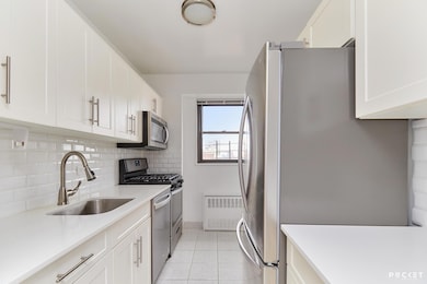 East Winds Condominium unit 25C, New York, NY 10075 - photo 6