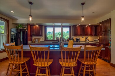 125 Cross St, Bethlehem, NH 03574 - photo 2