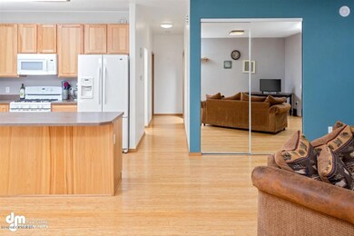 32-Living Room_DMD_2029