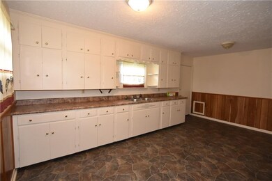 367 Smith St, Columbus, IN 47201 - photo 5