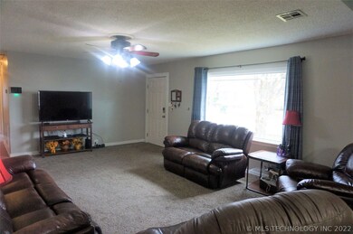 1008 Summitt St, Henryetta, OK 74437 - photo 3