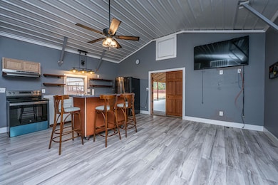 138 Lisenby Dr, Moncks Corner, SC 29461 - photo 4