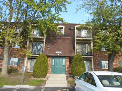 17975 Huntleigh Ct unit 201, Country Club Hills, IL 60478 - photo 5