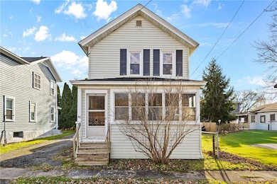 46 Shuler St, Lyons, NY 14489 - photo 3