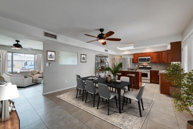 Kitchen & Dining