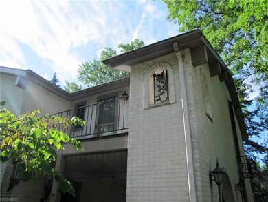 dramatic lines - like a Spanish castle!