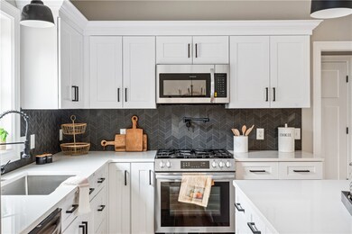 179 Canfield Ave, Warwick, RI 02889 - photo 5