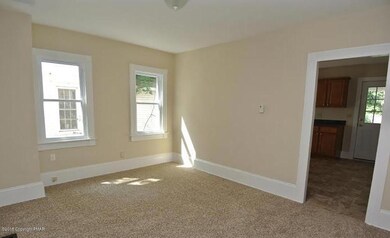 18 Fetherman St, Stroudsburg, PA 18360 - photo 4
