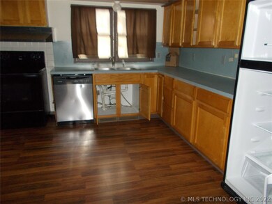 Nice size kitchen with appliances