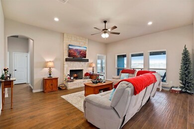 159 N Ridge Ct, Weatherford, TX 76088 - photo 4