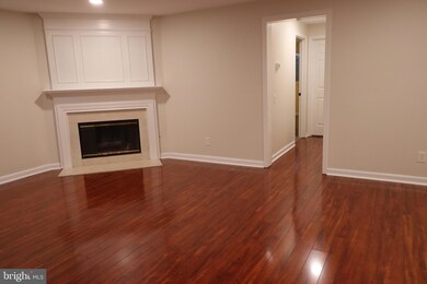 8242 Catbird Cir unit 8242A-101, Lorton, VA 22079 - photo 7