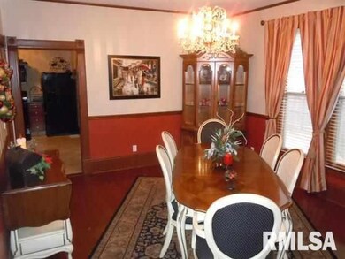 619 N Union St, Lincoln, IL 62656 - photo 7