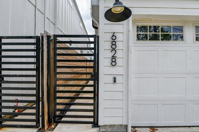 6828 Liverpool St, Houston, TX 77021 - photo 3