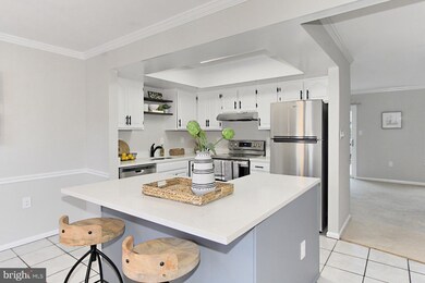 2992 Mission Square Dr, Fairfax, VA 22031 - photo 7