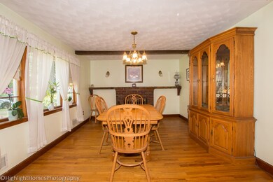 136 Conlyn Ave, Franklin, MA 02038 - photo 4