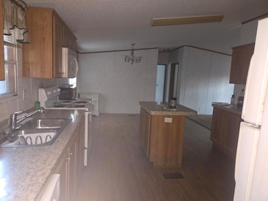 345 Rankin Rd, Nashville, AR 71852 - photo 2