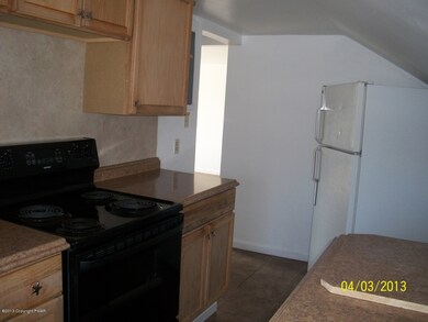 1316 N 5th St, Stroudsburg, PA 18360 - photo 3