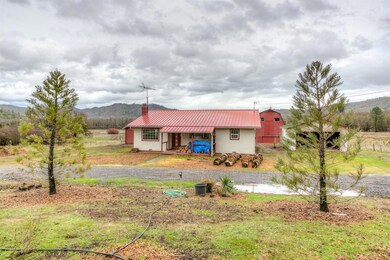 6666 Cypress Dr, Central Point, OR 97502 - photo 3